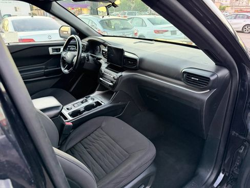 Used 2020 Ford Explorer XLT w/ Comfort Package AWD/4WD image 15