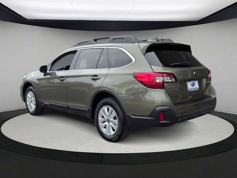 Used 2018 Subaru Outback 2.5i Premium image 6
