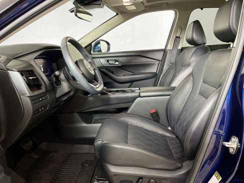 Used 2024 Nissan Rogue Platinum w/ Platinum Premium Package AWD/4WD image 5