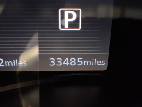 Used 2023 Nissan Kicks SV image 2