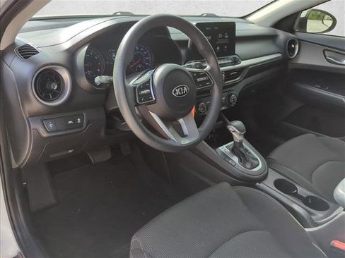 Used 2021 Kia Forte LXS FWD image 6