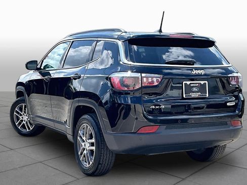 Used 2020 Jeep Compass Latitude AWD/4WD image 6