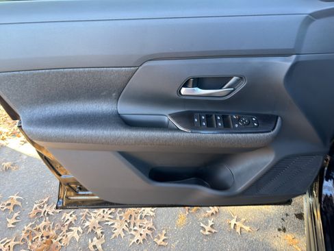 New 2026 Nissan Kicks SV w/ Cold Weather Package image 16