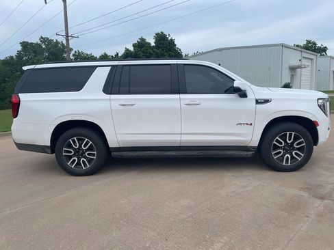 Used 2023 GMC Yukon XL AT4 w/ LPO, Floor Liner Package AWD/4WD image 4