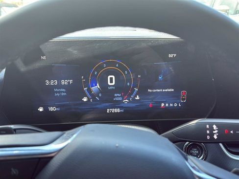 Used 2025 Chevrolet Equinox LT FWD image 3