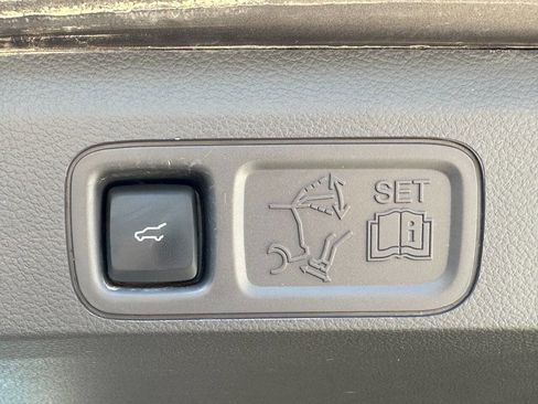 Used 2019 Ford Expedition Limited w/ Equipment Group 301A image 16