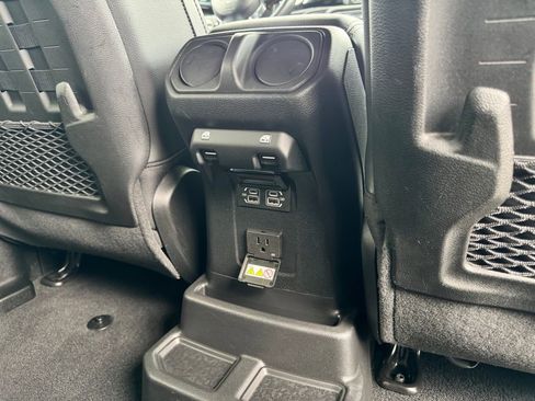 Used 2023 Jeep Wrangler Unlimited Rubicon 392 AWD/4WD image 15