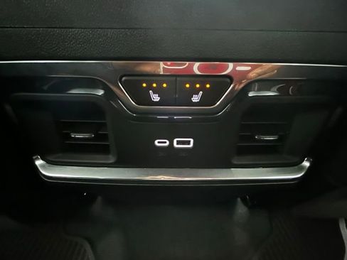 Used 2025 GMC Sierra 2500 Denali Ultimate image 14