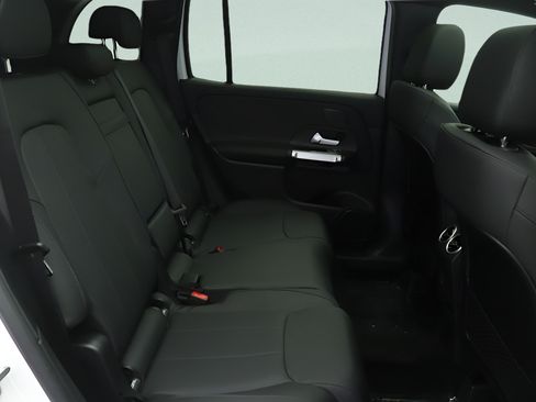 Certified 2026 Mercedes-Benz GLB 250 image 29