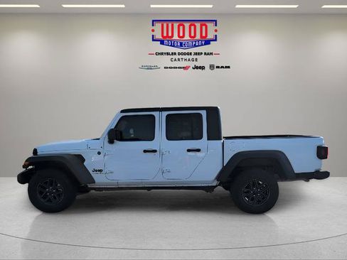 Used 2025 Jeep Gladiator Sport AWD/4WD image 6