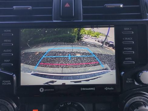 Used 2023 Toyota 4Runner TRD Off-Road Premium AWD/4WD image 17