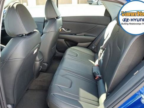 New 2025 Hyundai Elantra Limited image 5