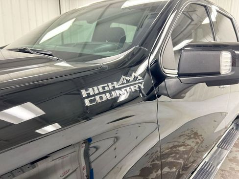 Used 2021 Chevrolet Silverado 1500 High Country w/ Technology Package AWD/4WD image 26