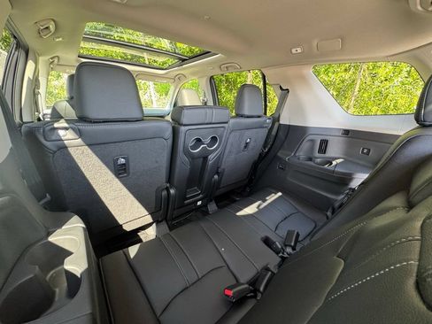 Certified 2026 Honda Pilot Touring image 12