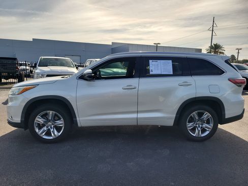 Used 2014 Toyota Highlander Limited w/ Driver Technology Package FWD image 7