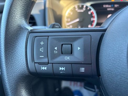 Used 2024 Nissan Rogue S image 26