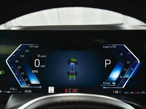 Used 2023 BMW X7 xDrive40i w/ M Sport Package image 55