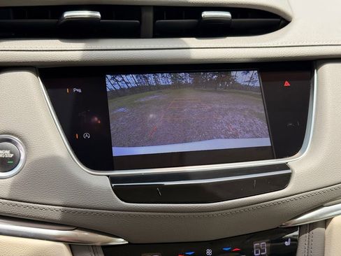Used 2020 Cadillac XT5 Premium Luxury FWD image 17