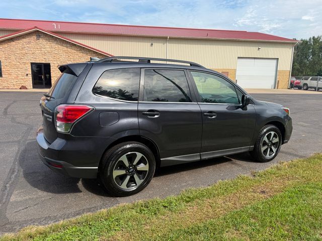Used 2017 Subaru Forester 2.5i Limited AWD/4WD image 4