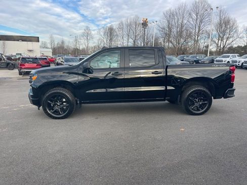 Used 2024 Chevrolet Silverado 1500 Custom w/ Dark Appearance Package image 2