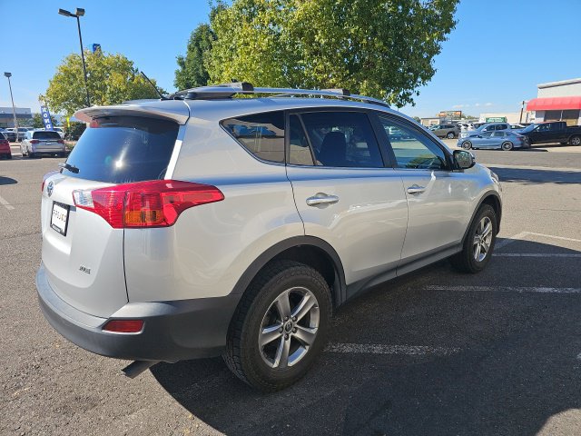 Used 2015 Toyota RAV4 XLE FWD image 5