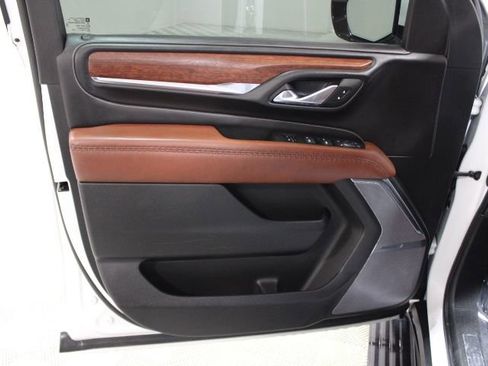 Used 2023 GMC Yukon Denali Ultimate image 19