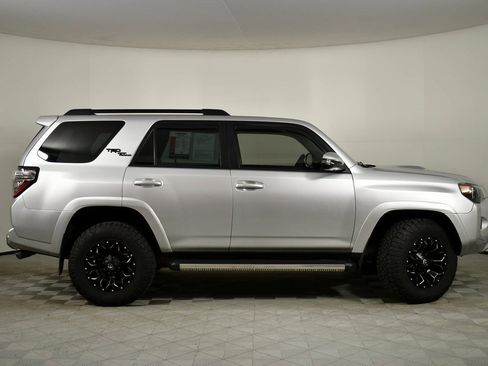 Used 2021 Toyota 4Runner TRD Off-Road Premium image 3