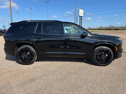 New 2026 Chevrolet Traverse RS w/ LPO, Floor Liner Package image 6