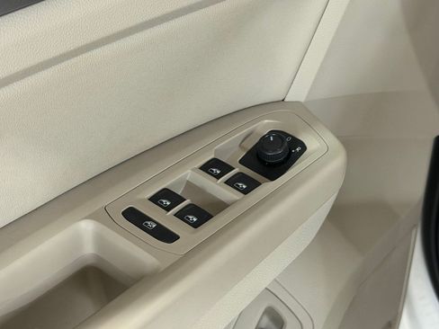 Used 2021 Volkswagen Atlas SEL FWD image 37