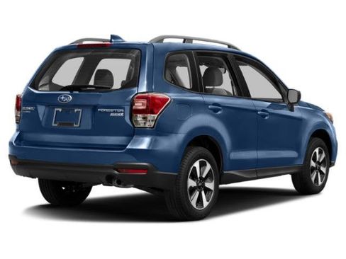 Used 2018 Subaru Forester 2.5i image 2