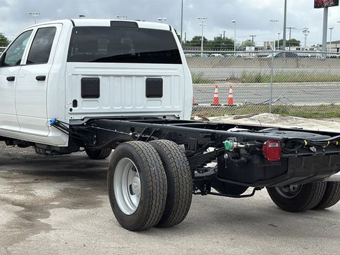 New 2026 RAM 5500 Tradesman w/ Chrome Appearance Group image 3