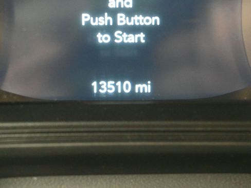 Used 2025 Jeep Wrangler Unlimited Rubicon w/ Convenience Group AWD/4WD image 18