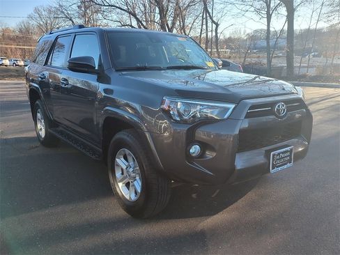 Used 2020 Toyota 4Runner SR5 image 1