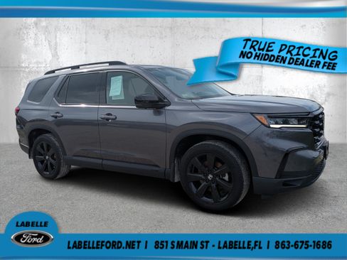 Used 2025 Honda Pilot Black Edition image 1