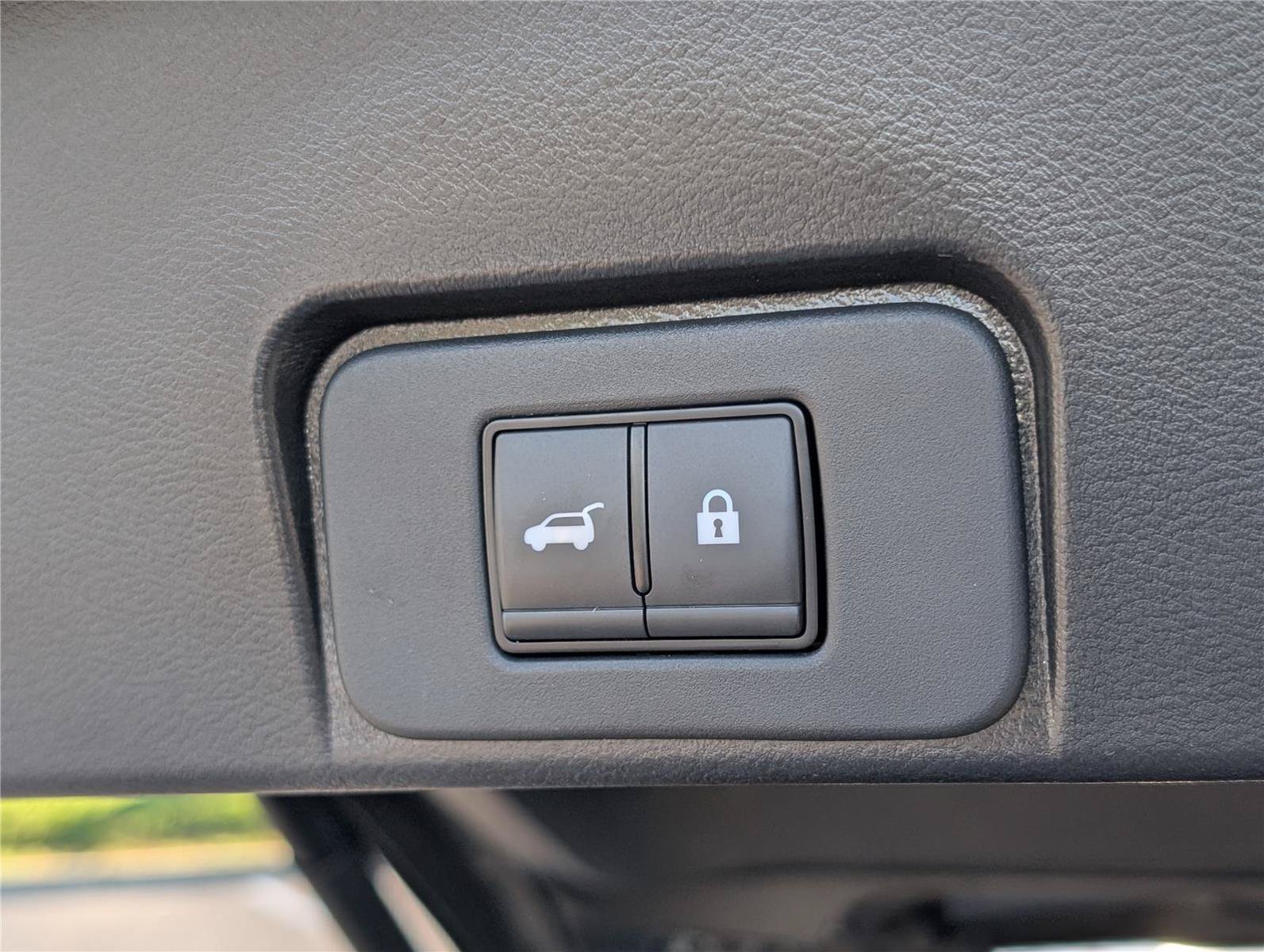 Used 2023 Nissan Rogue SL w/ SL Premium Package AWD/4WD image 14