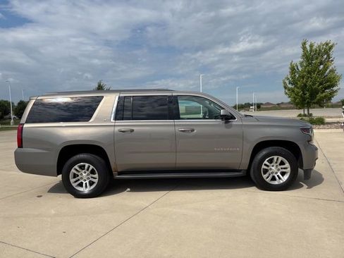 Used 2018 Chevrolet Suburban LT AWD/4WD image 45
