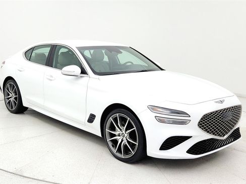 Used 2023 Genesis G70 2.0T AWD/4WD image 7