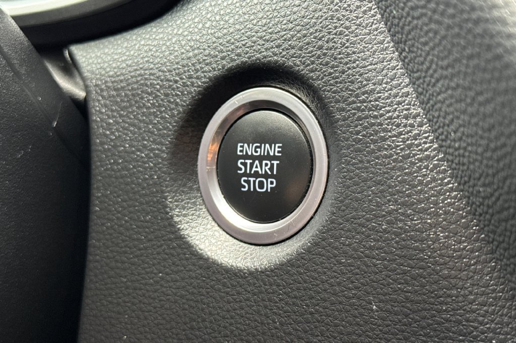 Certified 2020 Toyota Corolla XSE FWD image 20