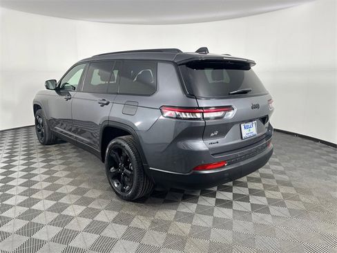 Certified 2024 Jeep Grand Cherokee L Limited w/ Black Appearance Package image 4