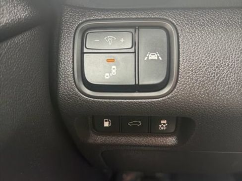 Used 2020 Kia Optima SE FWD image 12