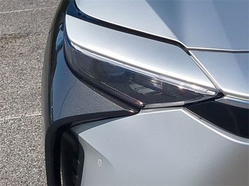 Used 2025 Toyota bZ4X AWD image 10