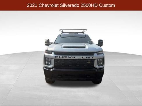 Used 2021 Chevrolet Silverado 2500 Custom w/ Custom Value Package AWD/4WD image 2