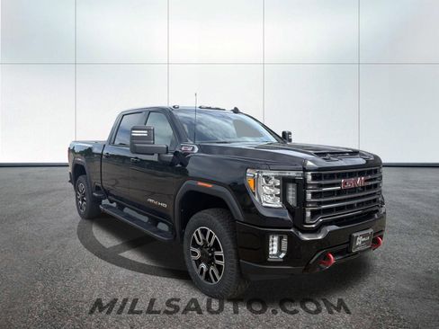 Used 2020 GMC Sierra 2500 AT4 w/ AT4 Premium Package AWD/4WD image 3
