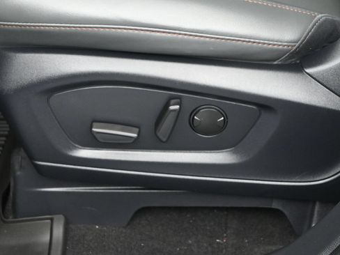 Used 2025 Ford Explorer Active w/ Active Comfort Package RWD image 10