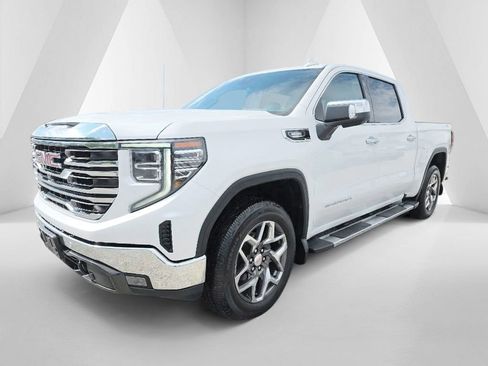 Used 2023 GMC Sierra 1500 SLT w/ SLT Premium Plus Package AWD/4WD image 3