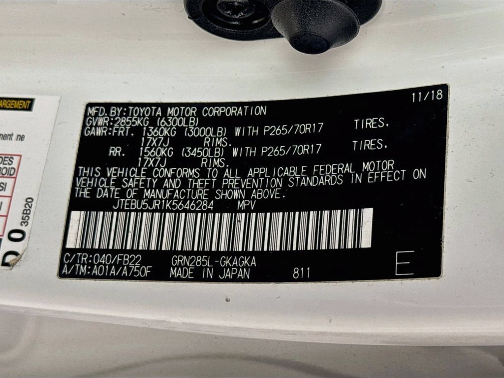 Used 2019 Toyota 4Runner SR5 AWD/4WD image 28