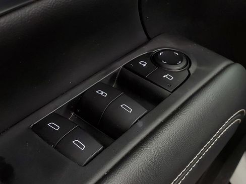 Used 2025 GMC Terrain Elevation image 26