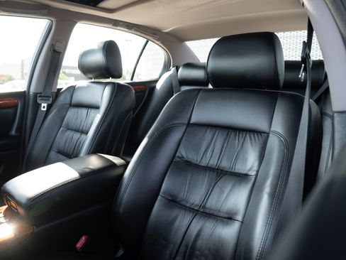 Used 2005 Lexus GS 300 w/ Leather & Memory System Pkg RWD image 16