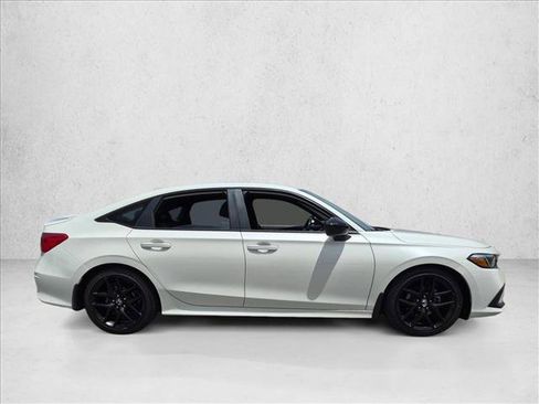 Used 2024 Honda Civic Sport image 4