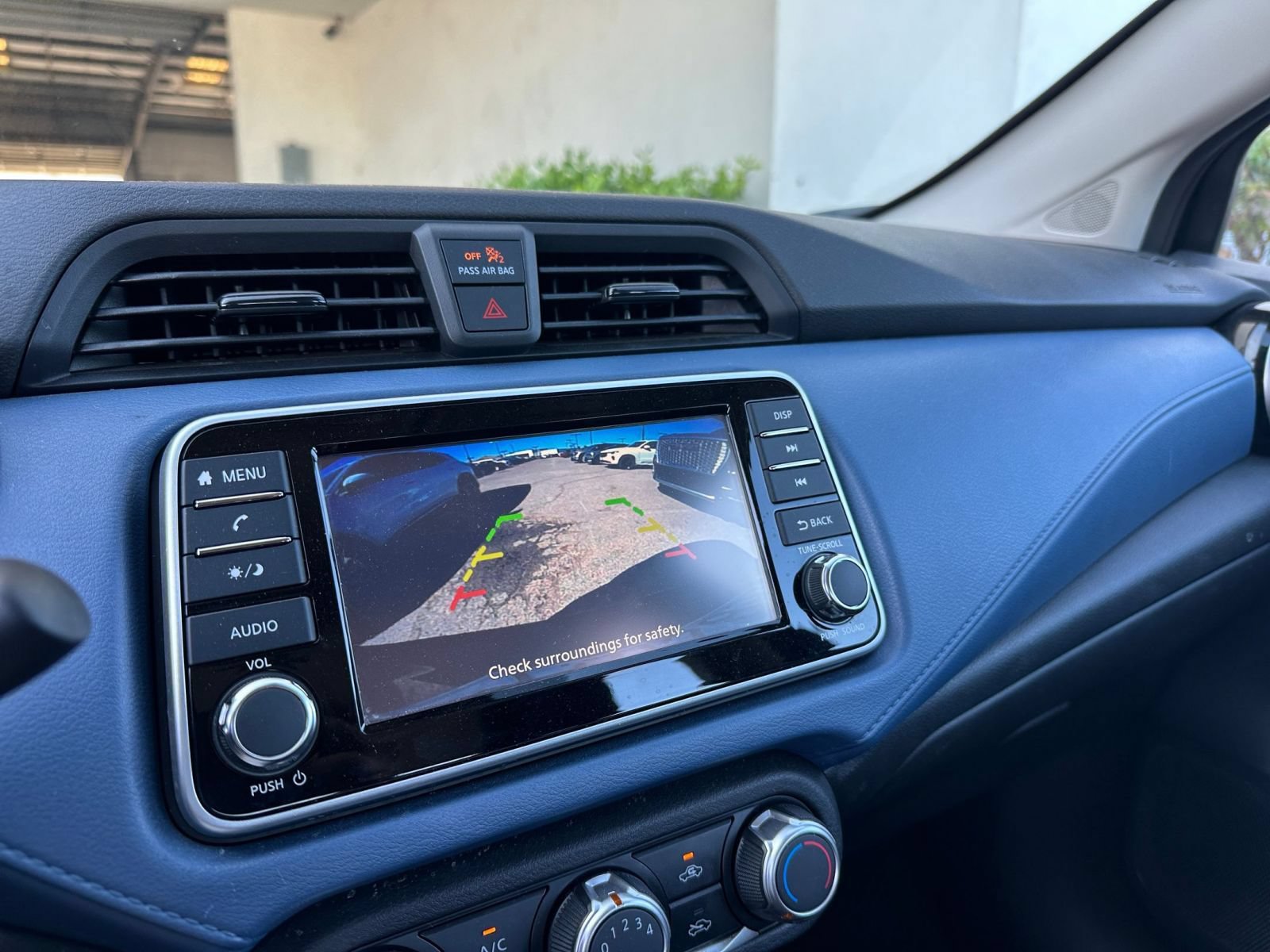 Used 2025 Nissan Versa SV FWD image 22